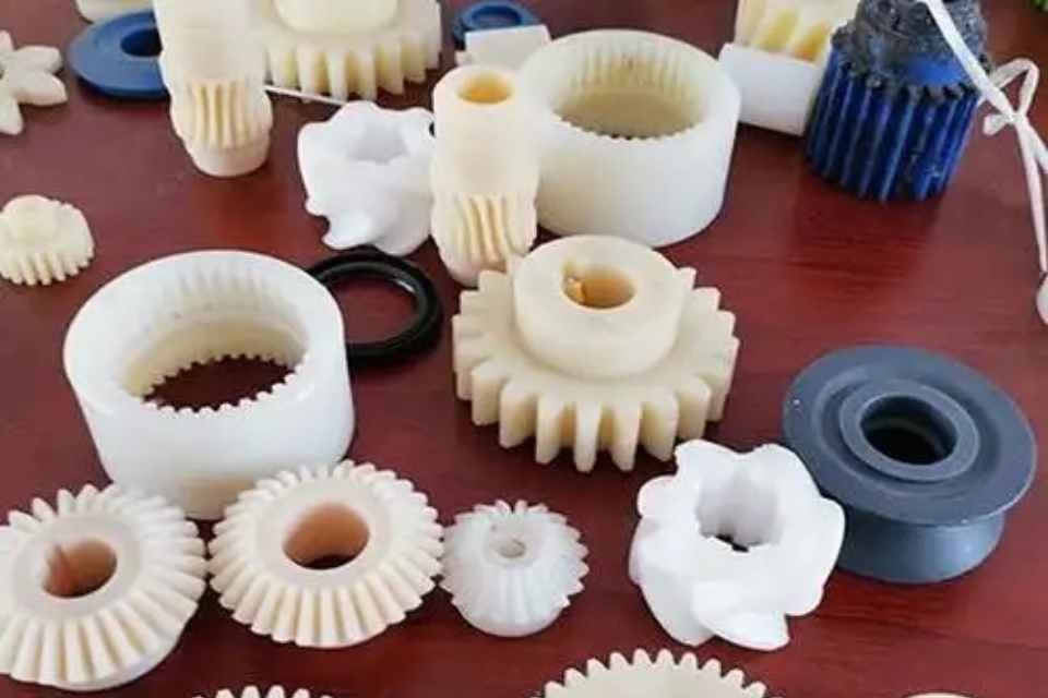 MG Engineering Kunststoffplatten